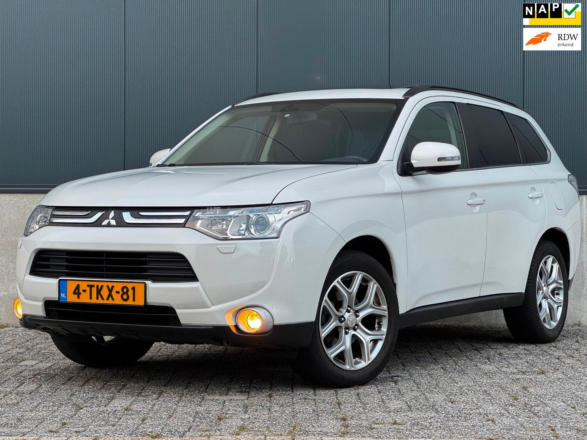 Mitsubishi Outlander 2.0 Instyle|7PERSOONS|AUTOMAAT|ORIGINEE, Auto's, 15 km/l, 4 cilinders, 150 pk, 7 stoelen