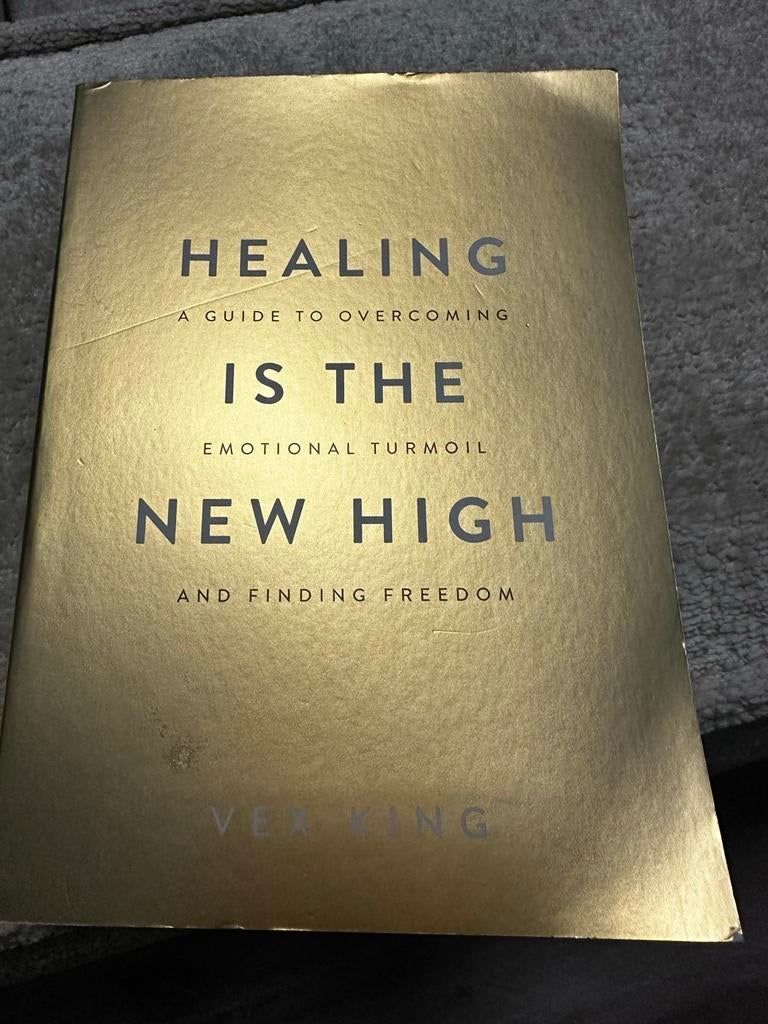Healing Is The New High - Vex King (Engels), Ophalen of Verzenden, Zo goed als nieuw, Spiritualiteit algemeen, Instructieboek