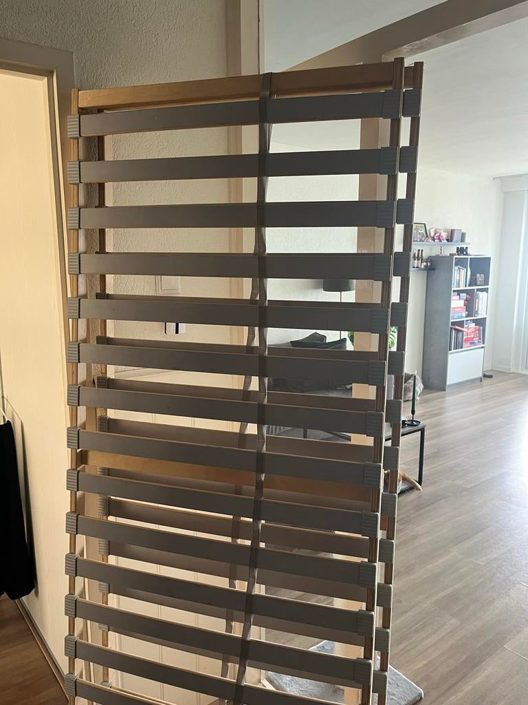 2 IKEA Lattenbodems, Huis en Inrichting, Slaapkamer | Matrassen en Bedbodems, Ophalen, Gebruikt, 90 cm, Eenpersoons