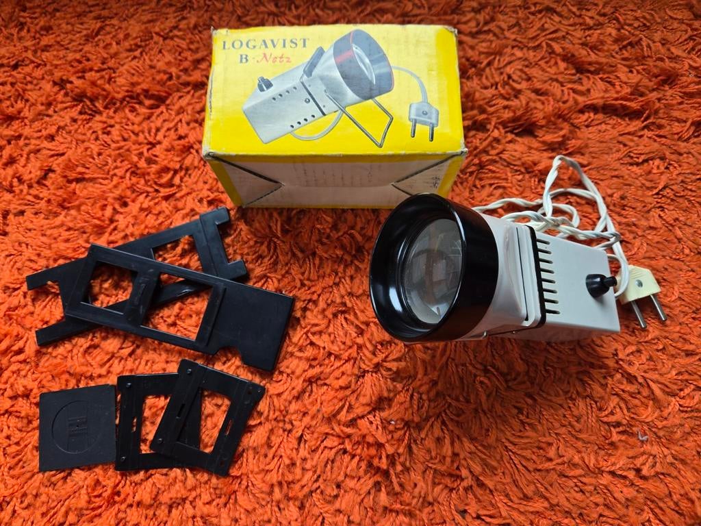 Logavist diaprojector, Audio, Tv en Foto, Diaprojectors, Ophalen of Verzenden, Zo goed als nieuw