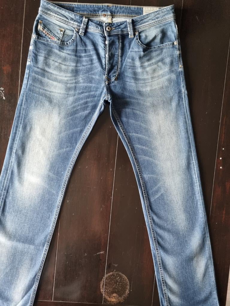 ZGAN CLASSIC DIESEL LARKEE STRAIGHT STRETCH JEANS SIZE 34/32, Diesel, Blauw, Ophalen of Verzenden, Zo goed als nieuw