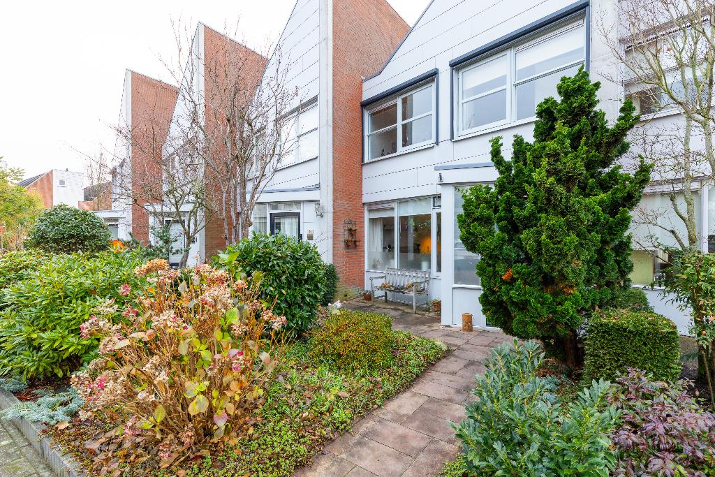 Woning te koop, Tot 200 m², Overijssel, Tussenwoning, 108 m²