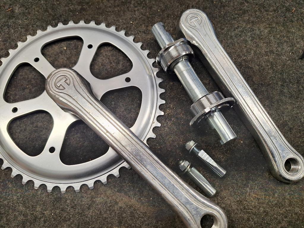 Crankstel retro voor singlespeed  NOS, Fietsen en Brommers, Fietsonderdelen, Ophalen, Nieuw, Crankstel of Pedalen