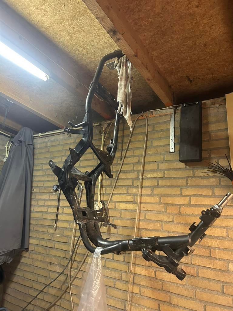 Aprillia sr 125cc frame, Fietsen en Brommers, Scooters | Aprilia, Zo goed als nieuw, SR 50, Tweetakt, Ophalen of Verzenden