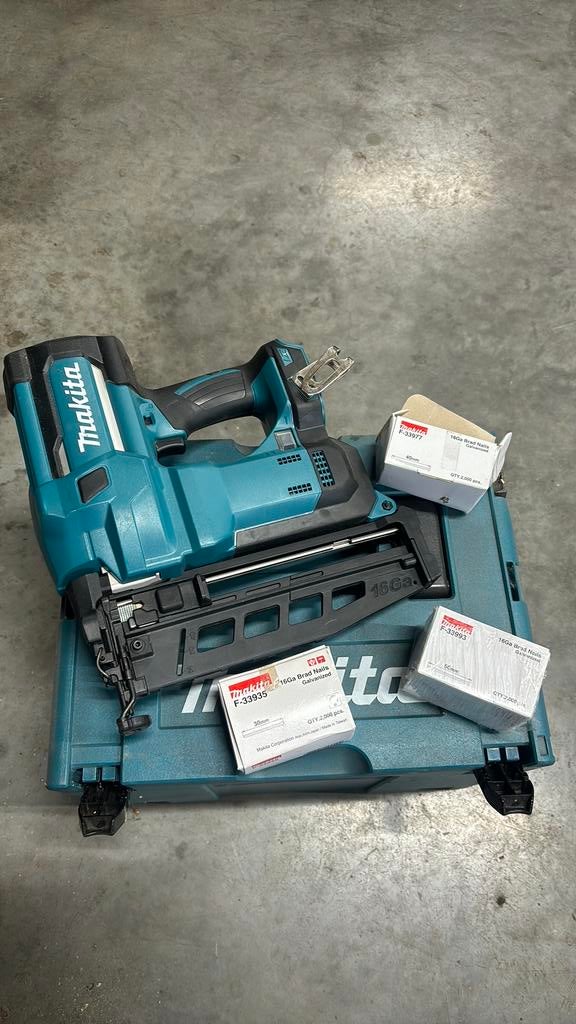 Makita tacker, Doe-het-zelf en Verbouw, Gereedschap | Handgereedschap, Ophalen, Zo goed als nieuw