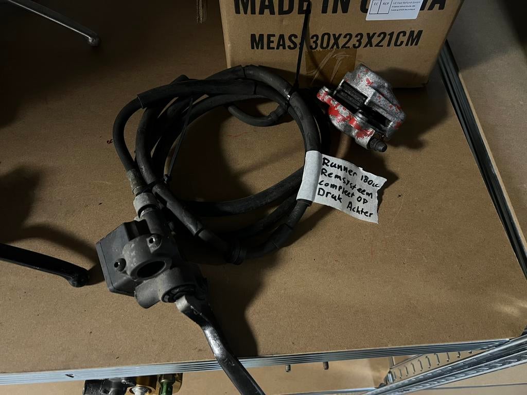 Gilera runner 180cc remleiding achter op druk, Motoren, Ophalen of Verzenden