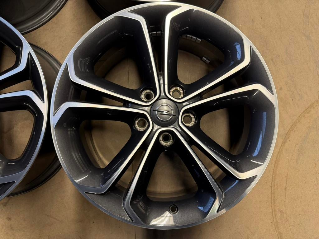 17 inch Opel adam S Corsa vectra zafira astra velgen 5x110