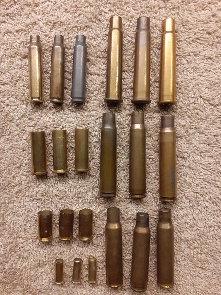 Hulzen 7 kalibers x 3 verschillende  (ONKLAAR) ., Ophalen of Verzenden, Landmacht, Nederland, Hulzen of Bodemvondsten