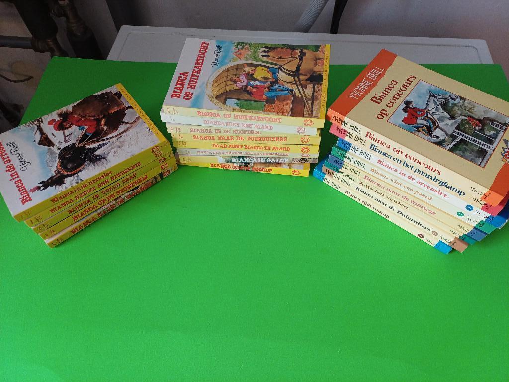 Diverse boekjes van Bianca - Yvonne Brill, Boeken, Ophalen of Verzenden, Gelezen