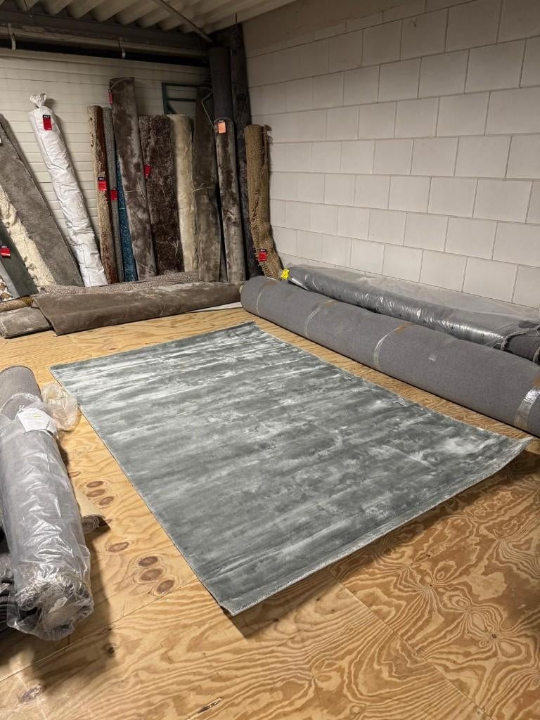 Vloerkleed Flow blauw l Whoon |Meubilex lvan €1149 voor €569, Ophalen, Gebruikt, Blauw, 200 cm of meer