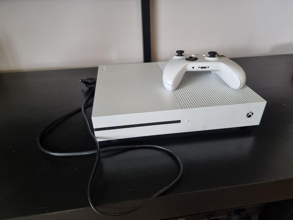 Xbox One S 500GB - Weinig gebruikt!, Ophalen, 500 GB, Xbox One S, Zo goed als nieuw