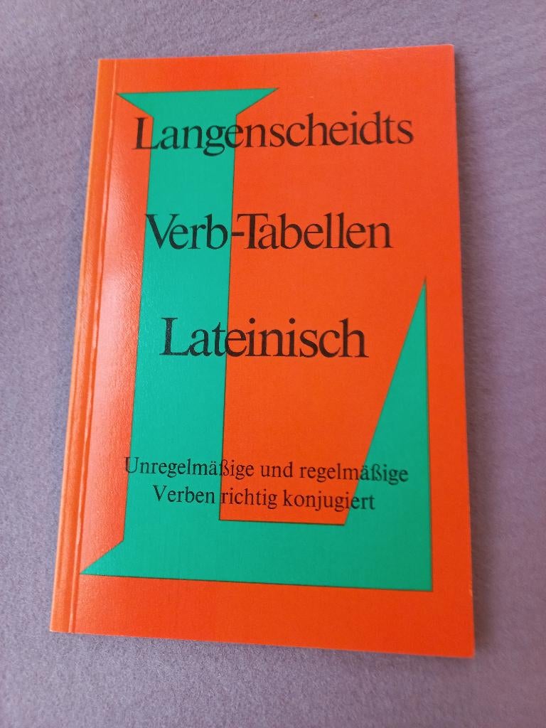 Verb-Tabellen Latijn, Ophalen of Verzenden, Zo goed als nieuw, Overige uitgevers, Latijn