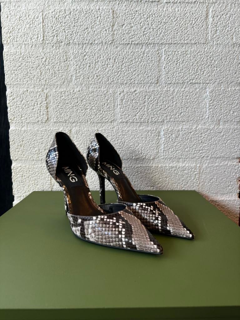 Mango hakken pumps maat 37 slangen print, Ophalen of Verzenden, Zo goed als nieuw