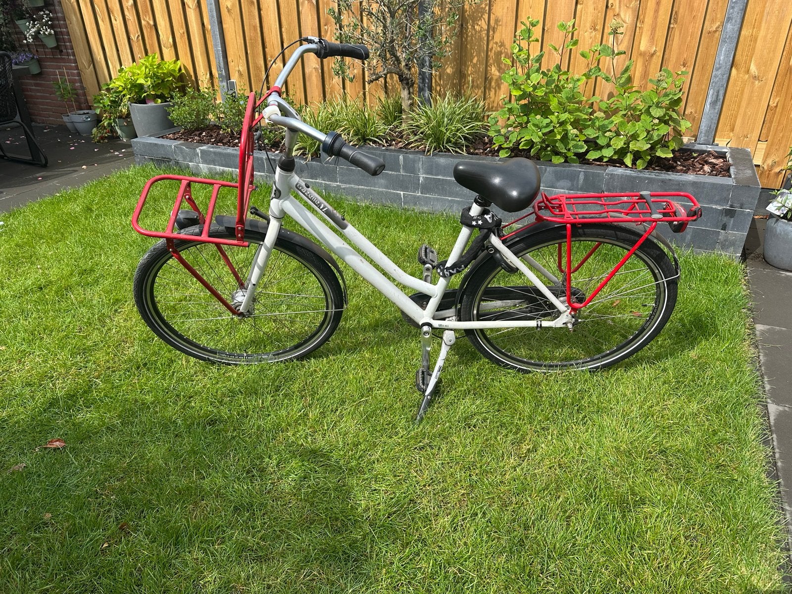 Gazelle Transportfiets met 3 versnellingen en rekken, Ophalen, Velgrem, Versnellingen, Gazelle