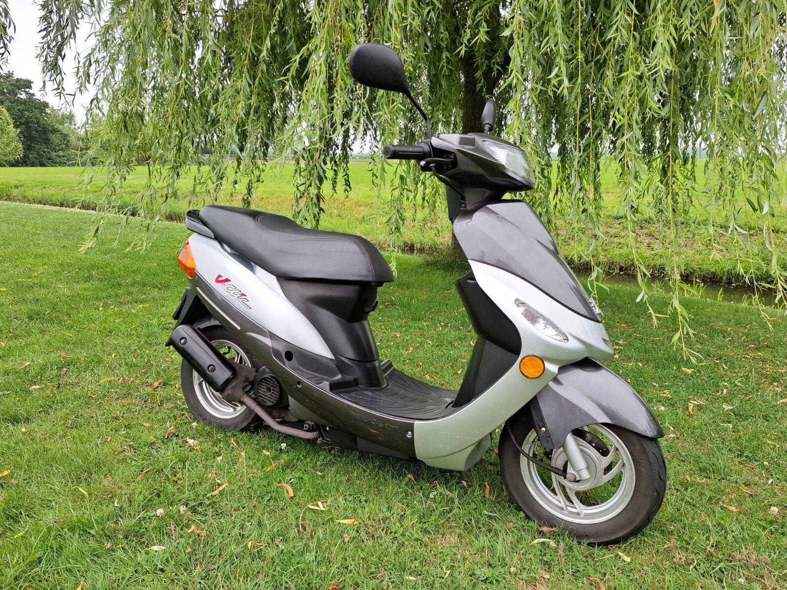 Peugeot V-clic snorscooter. 2014., Fietsen en Brommers, Scooters | Peugeot, Ophalen, Gebruikt, Benzine, Overige modellen