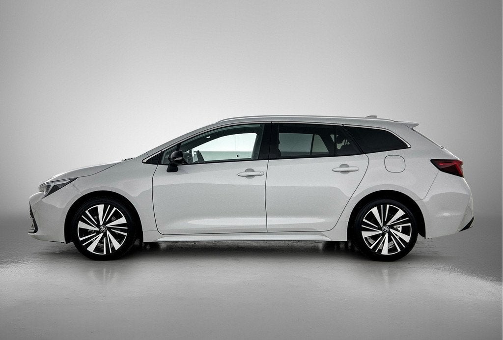 Toyota Corolla Touring Sports Hybrid 140 Dynamic | NL dealer, Auto's, Toyota, 12 maanden, 450 kg, Gebruikt, 4 cilinders