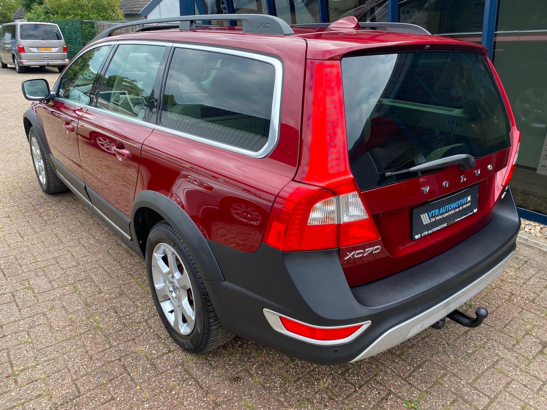 Volvo XC70 3.2 Summum AWD Automaat LEER / SUNROOF / NAVI, Auto's, Automaat, 238 pk, Gebruikt, XC70