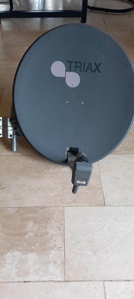 Triax schotelantenne met Philips digitale ontvanger, Ophalen