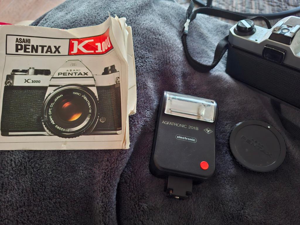 Pentax K1000 Spiegelreflexcamera met Agfatronic 201b flitser, Ophalen of Verzenden, Gebruikt, Spiegelreflex, Pentax