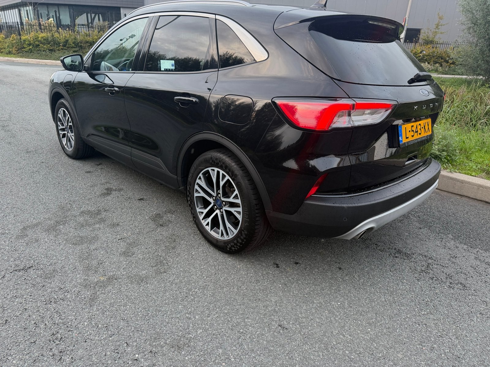 Foto 5 van Ford Kuga 2.5 Phev E-cvt 225pk 2021 Zwart
