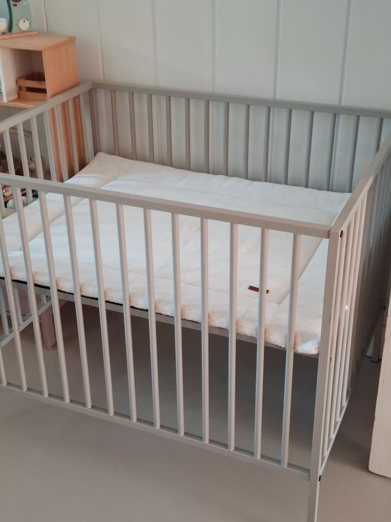 ZGAN Metalen box 80x100, Kinderen en Baby's, Boxen, Ophalen, Zo goed als nieuw, Vierkant, Boxkleed