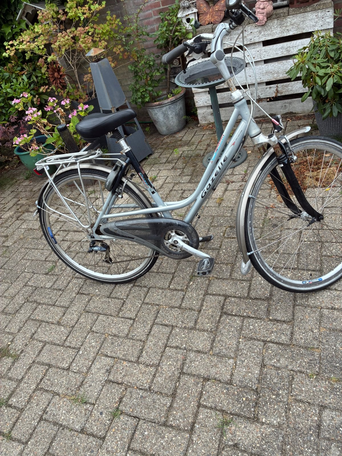 Nette Gazelle damesfiets 49 cm met Shimano Deore en AXA slot, Fietsen en Brommers, Fietsen | Dames | Damesfietsen, Ophalen, Gebruikt