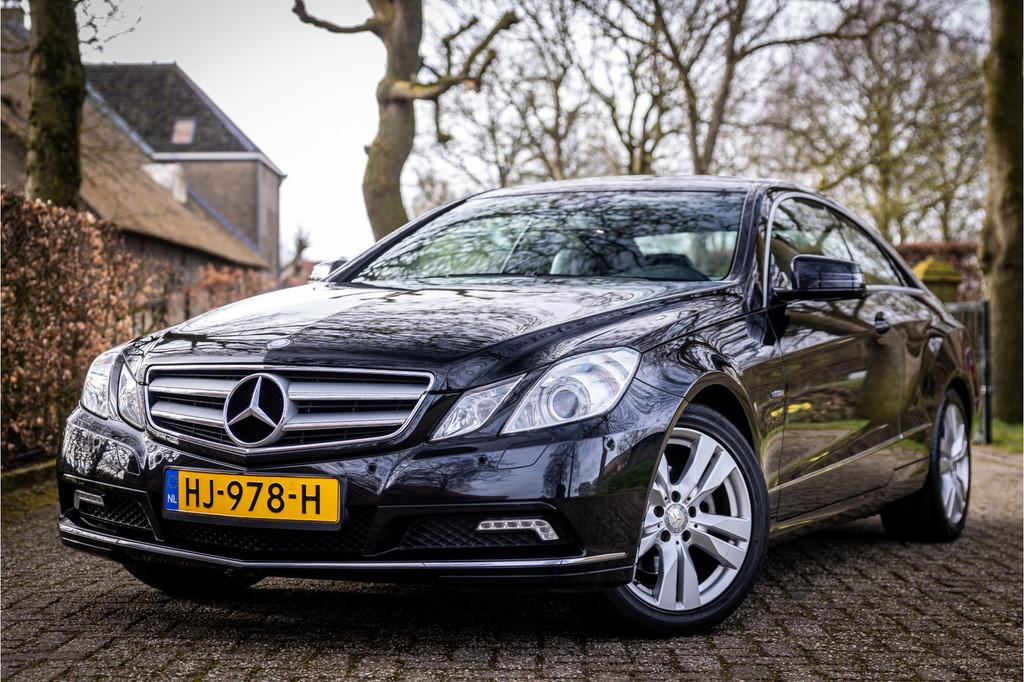 Mercedes-Benz E-Klasse Coupé 200 CGI Avantgarde Navi Xenon, Auto's, Euro 5, Achterwielaandrijving, Zwart, 4 cilinders