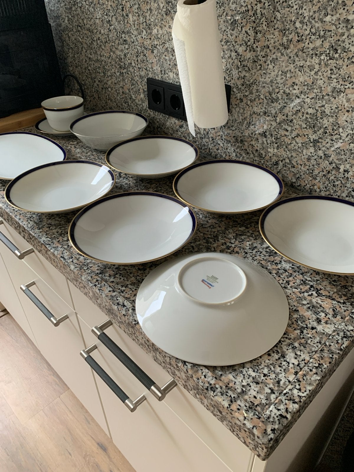 Servies Hutschenreuther Echt Kobalt: 6 borden, 1 diep bord,, Gebruikt, Overige merken, Ophalen of Verzenden, Bord(en)