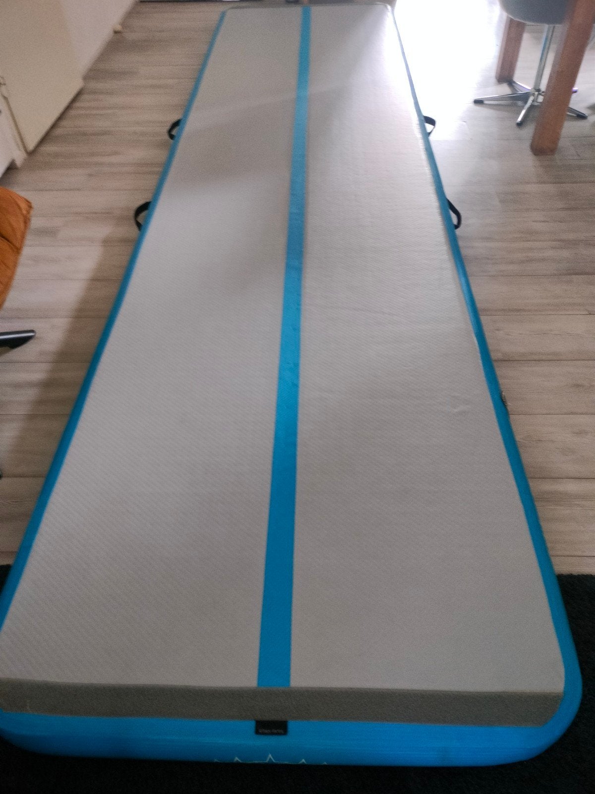 Acro / turn mat airtrack. 4 meter x 1 meter!, Ophalen