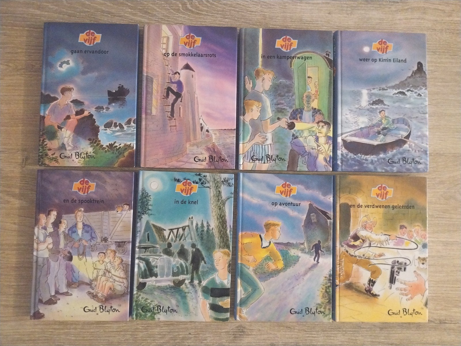 8 X " De Vijf  "  Enid Blyton  **   Deel 3 ,4,5,6,7,8,9 & 16, Boeken, Encyclopedieën, Ophalen of Verzenden, Zo goed als nieuw