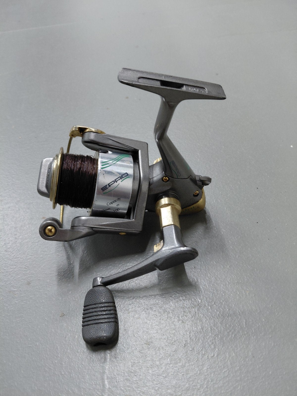 Spro molen Intna 6000 GS40 6bb Gr.5.2:1 met nylon ,Zie tekst, Ophalen of Verzenden, Gebruikt, Molen