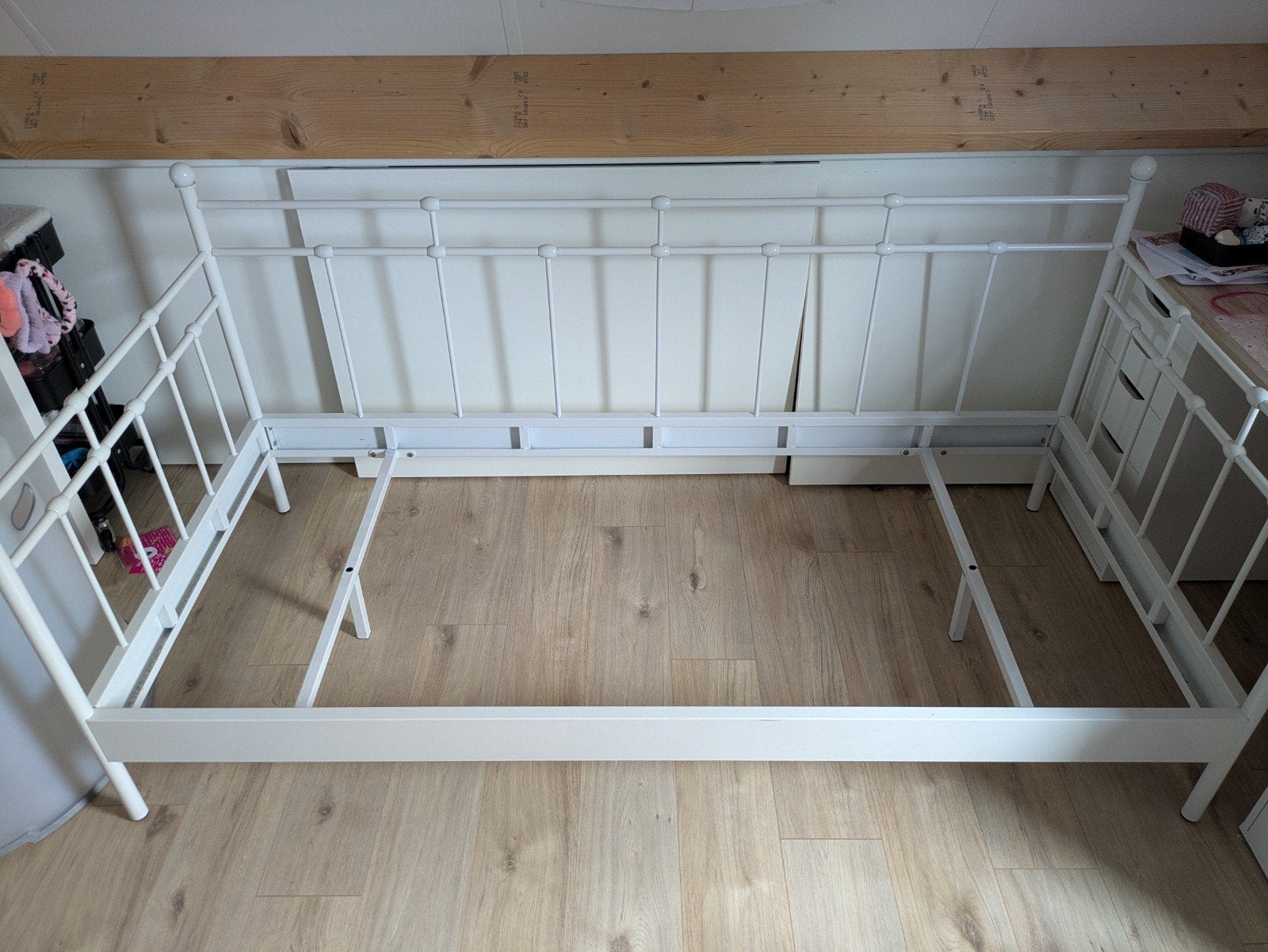 IKEA metalen bedbank wit - gratis af te halen, Ophalen, Gebruikt, Eenpersoons, Wit