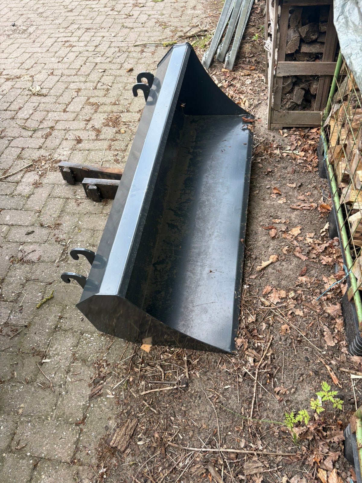 Grondbak 130 cm. euro  aansluiting, Ophalen of Verzenden, Nieuw
