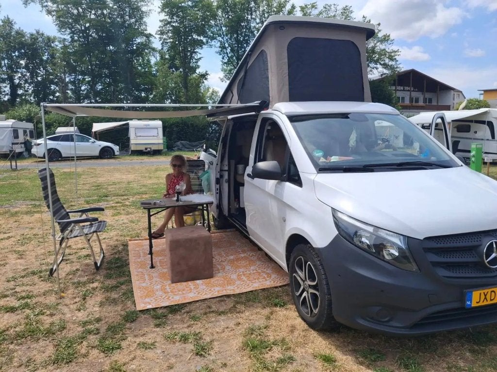 Mercedes-Benz vito 114CDI (1059190), Buscamper of Camperbus, Diesel, Particulier, 5 tot 6 meter