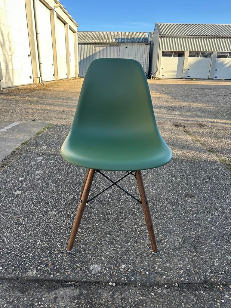 Vitra eames DSW forest groen herman miller design knoll, Ophalen, Overige materialen, Overige kleuren, Vitra, stationsweg1, vlissjngen