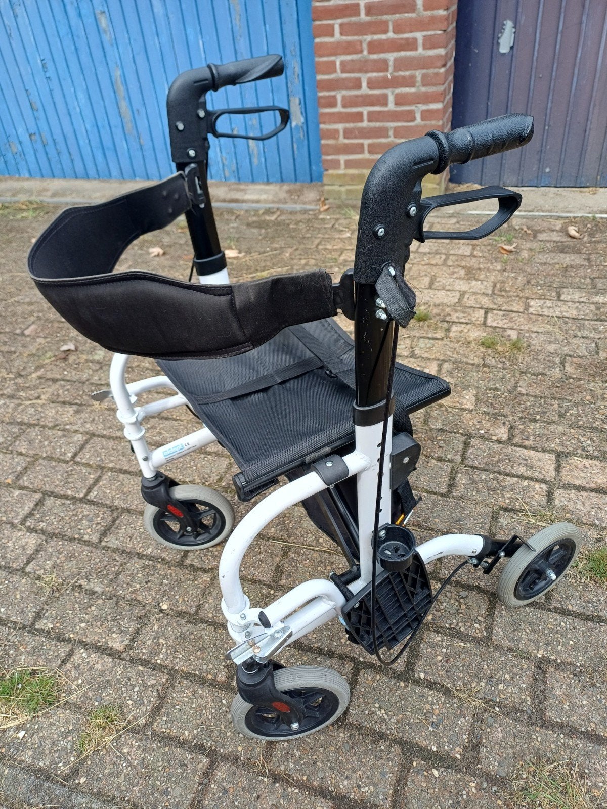 rolstoel rollator in 1 luchtbanden lichtgewicht, Diversen, Ophalen of Verzenden, Duwrolstoel