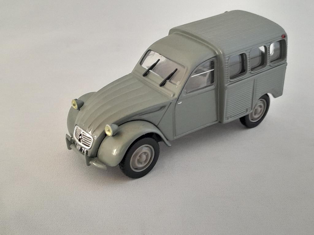 Citroën 2CV glacauto 1:43 van Norev, Hobby en Vrije tijd, Modelauto's | 1:43, Ophalen of Verzenden, Zo goed als nieuw, Auto, Norev