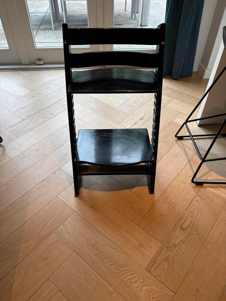 Stokke stoel zwart, Ophalen, Gebruikt, Meegroeistoel