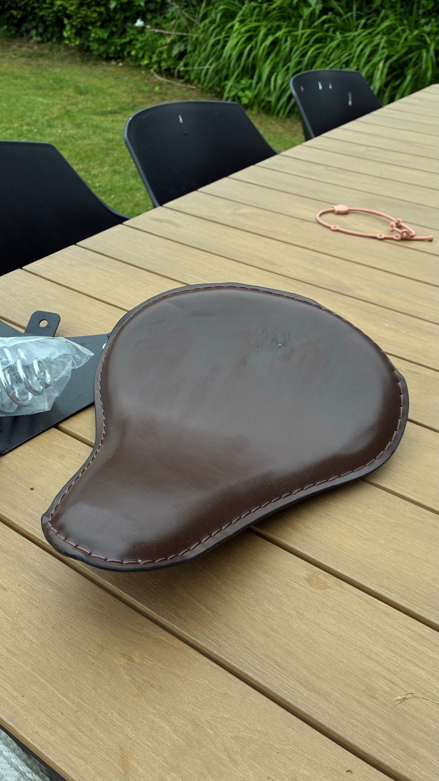 Bobber zadel, Ophalen