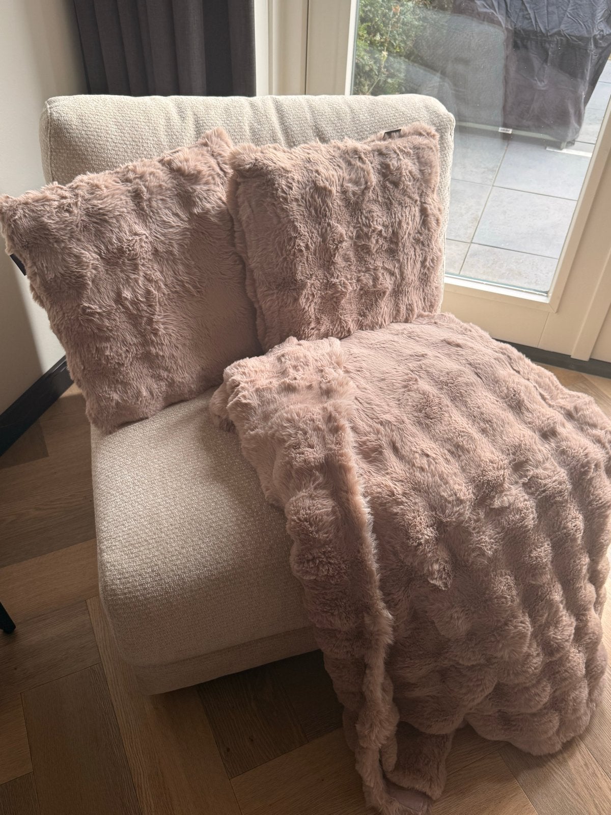 Zensation PomPom Plaid met 2 Sierkussens - Taupe/Mauve, Huis en Inrichting, Overige merken, Meerkleurig, Inclusief binnenkussen
