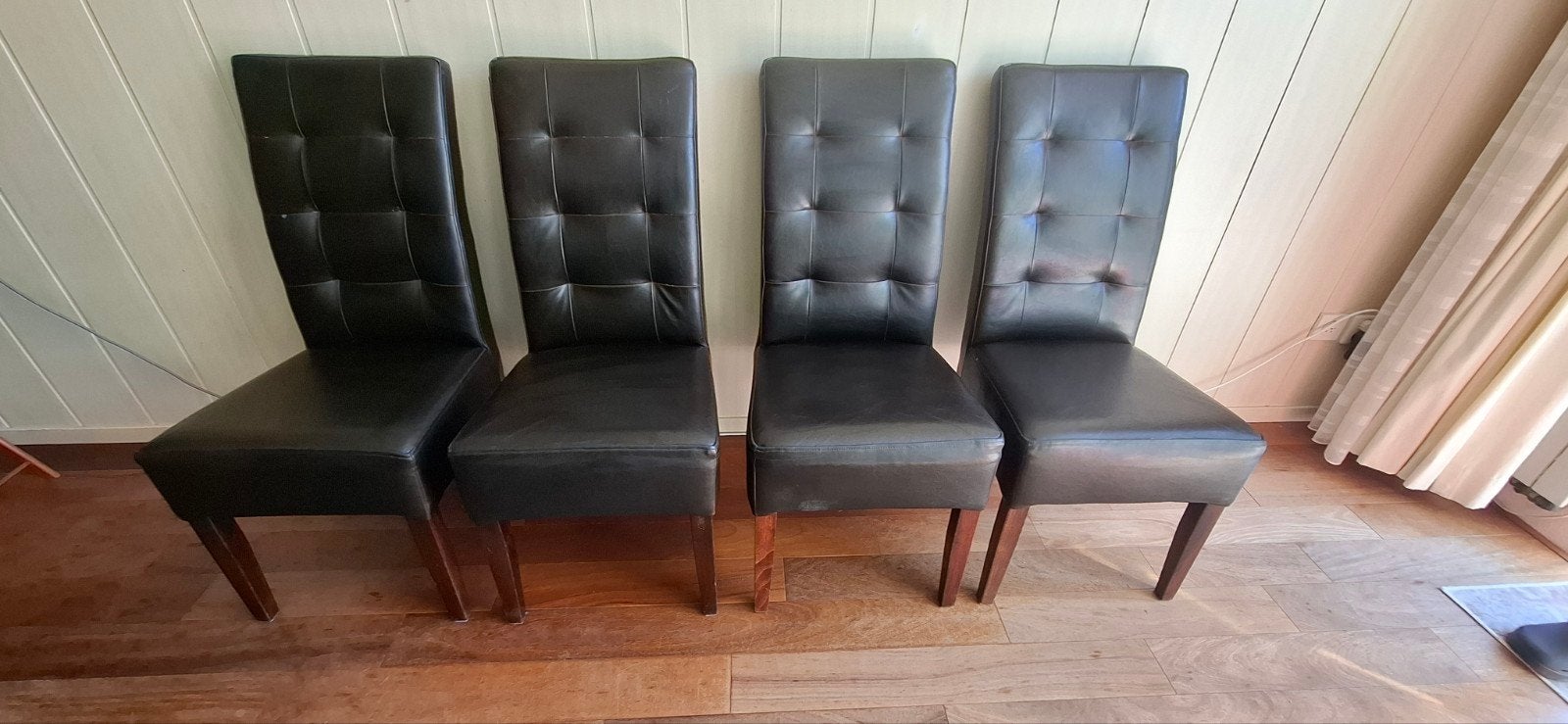 Gratis 4 eetkamerstoelen bruin., Ophalen, Gebruikt, Bruin, Vijf, Zes of meer stoelen
