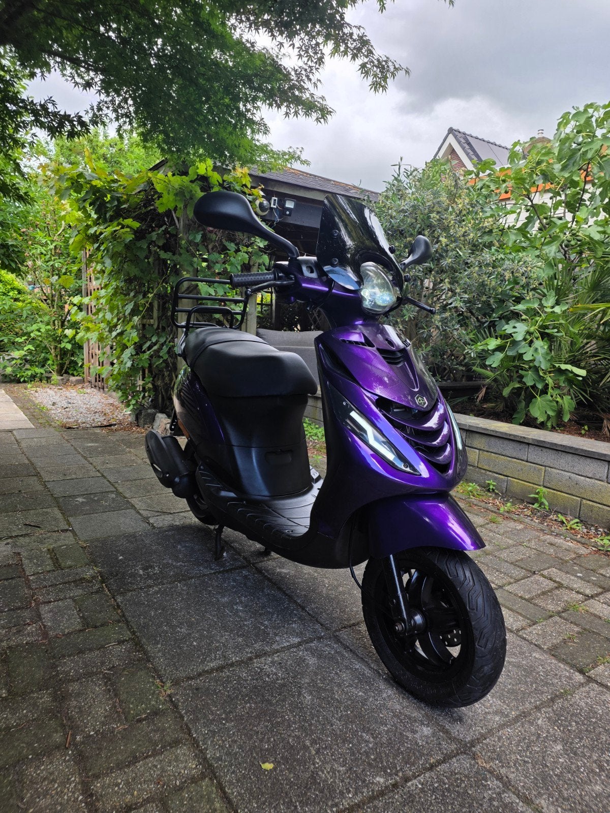 Piaggio Zip BROM 2015 7900km! (Geel kenteken), Ophalen, Zo goed als nieuw, Benzine, Zip