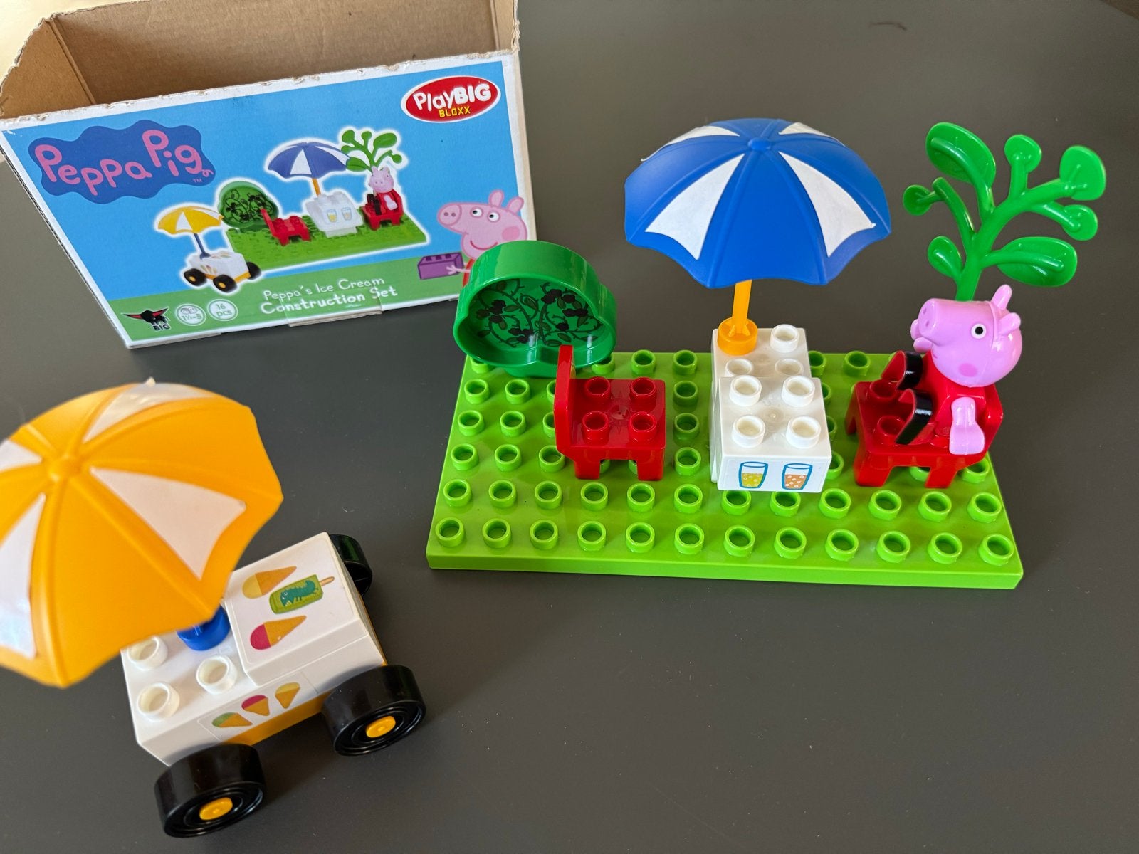 Peppa Pig's Ice Cream Construction Set - PlayBIG Bloxx, Ophalen of Verzenden, Gebruikt, Overige merken