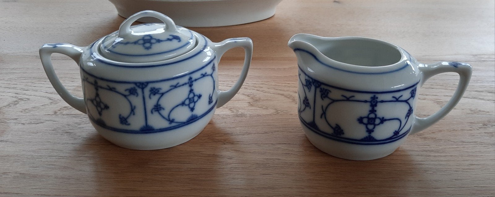 Jager servies suikerpotje en melkkannetje, Antiek en Kunst, Antiek | Servies compleet, Ophalen of Verzenden