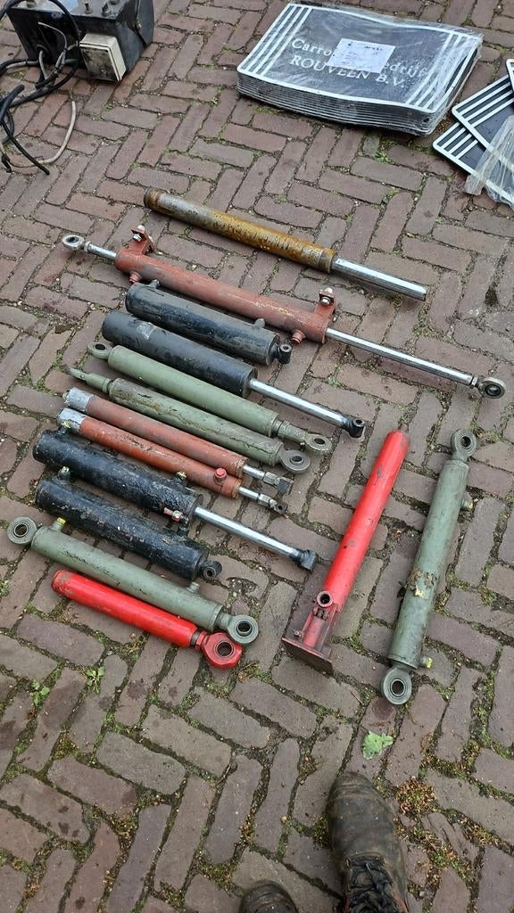 Partij hydraulische cilinders, Ophalen of Verzenden