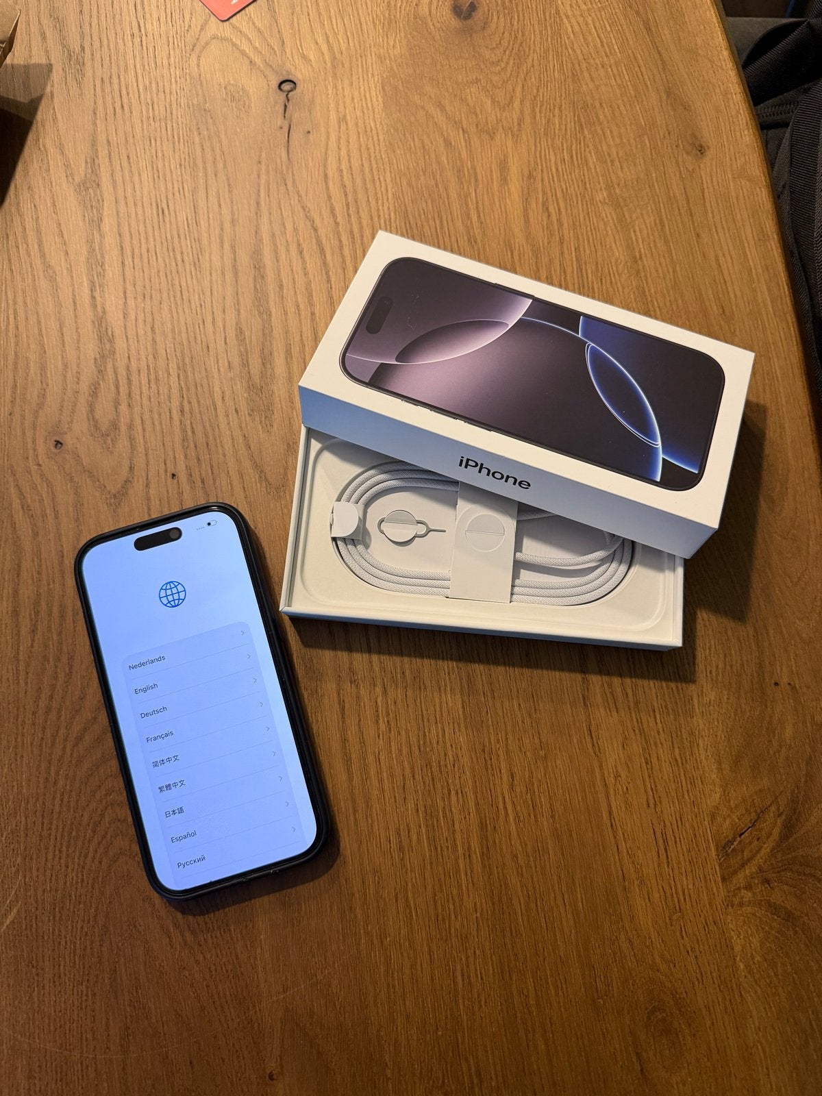 iPhone 16 Pro 128GB Zwart Titanium, IPhone 16 Pro, 128 GB, Zwart, 88 %