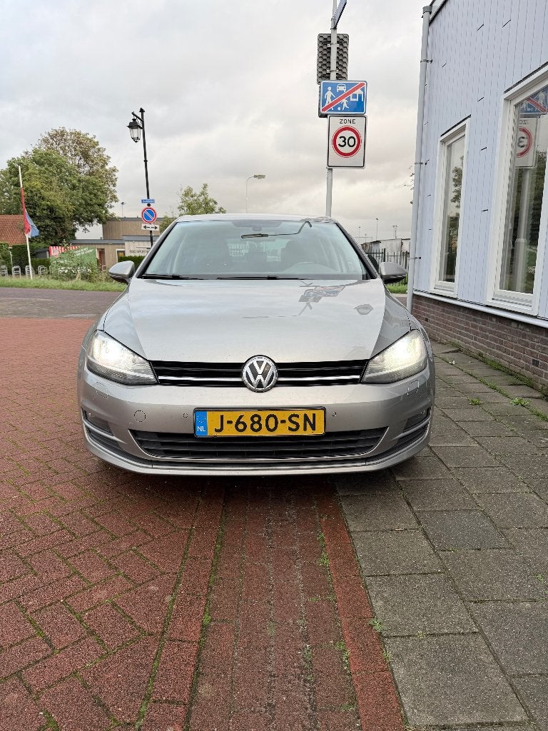 VW Golf 1.4 TSI ACT Highline DSG 140 PK Xenon Park Assist, 4 cilinders, Alcantara, 1395 cc, 650 kg