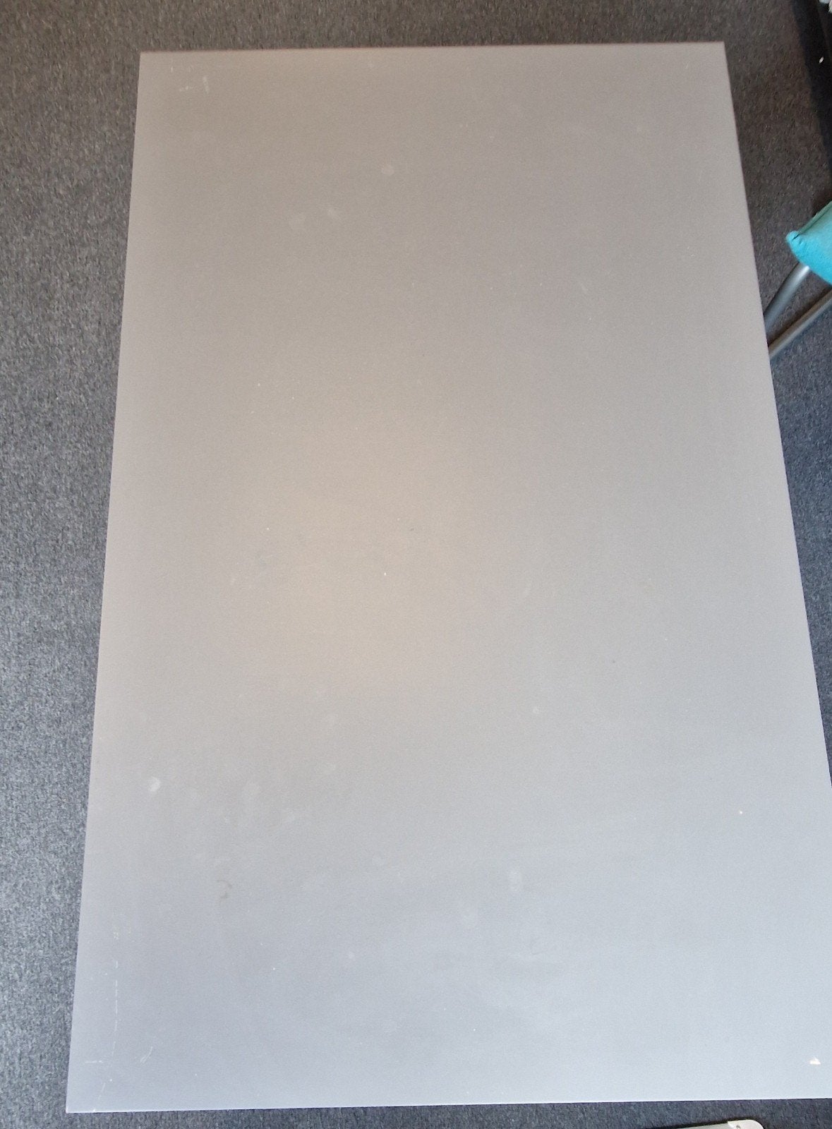 Grijze Ikea Linnmon tafel/bureau met metalen poten, Ophalen, Gebruikt, 100 tot 150 cm, 50 tot 100 cm
