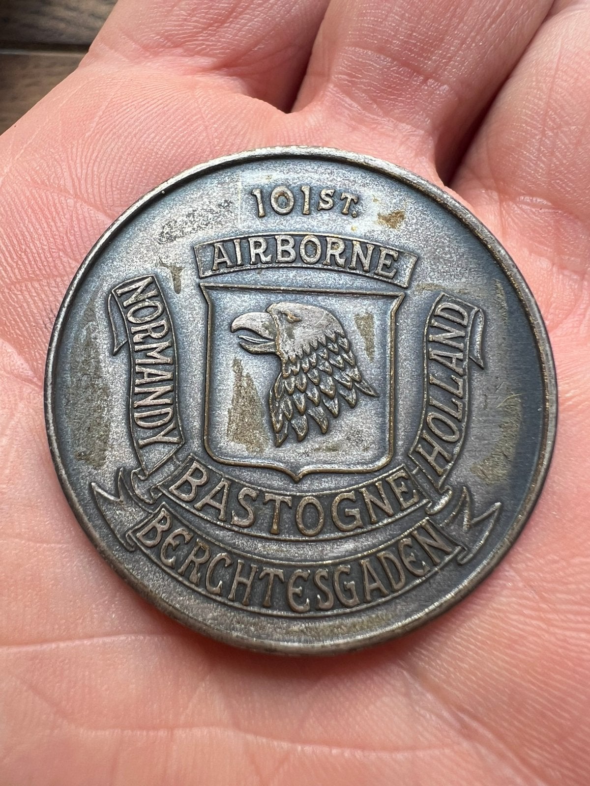 Amerikaans 101st Airborne challenge coin penning, Amerika, Verzenden, Embleem of Badge