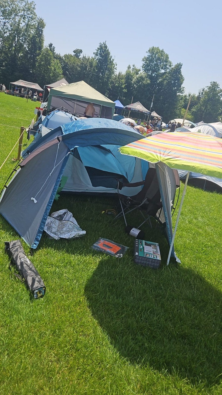 quechua mh100 tent xxl 4 personen, Caravans en Kamperen, Tenten, Ophalen, Zo goed als nieuw, Tot en met 4